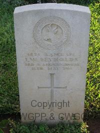 Dar Es Salaam War Cemetery - Reynolds, I W